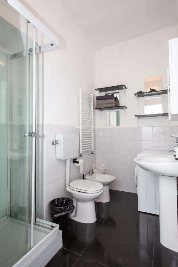 Bilocale Zona 200metri Da Stazione Appartement Milan
